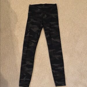 Kids Athleta Black Camo Leggings